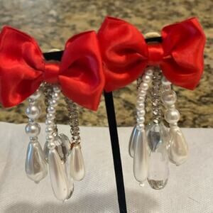 Earrings- Vintage red/white - red bows Pearls rhinestones/4 strands - crystals